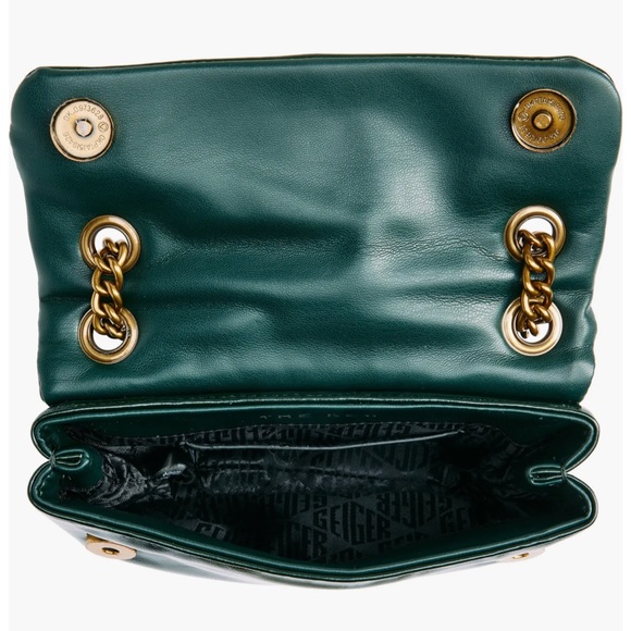 Elegant Green Crossbody Bag - Picture 2 of 4
